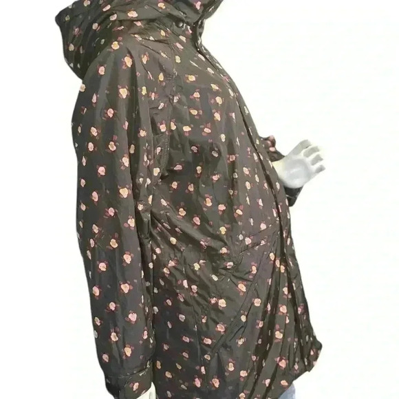 Cabi Rainy Day Reflective Floral Jacket 4115 Oversized Medium Size. - Picture 6 of 13